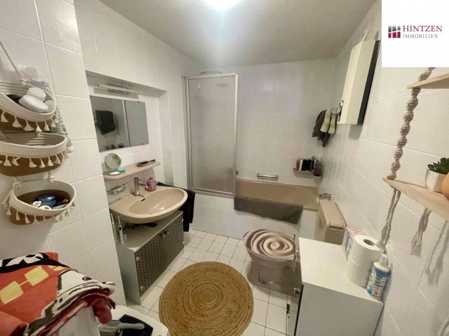 Wohnung EG Badezimmer Mehrfamilienhaus Grevenbroich