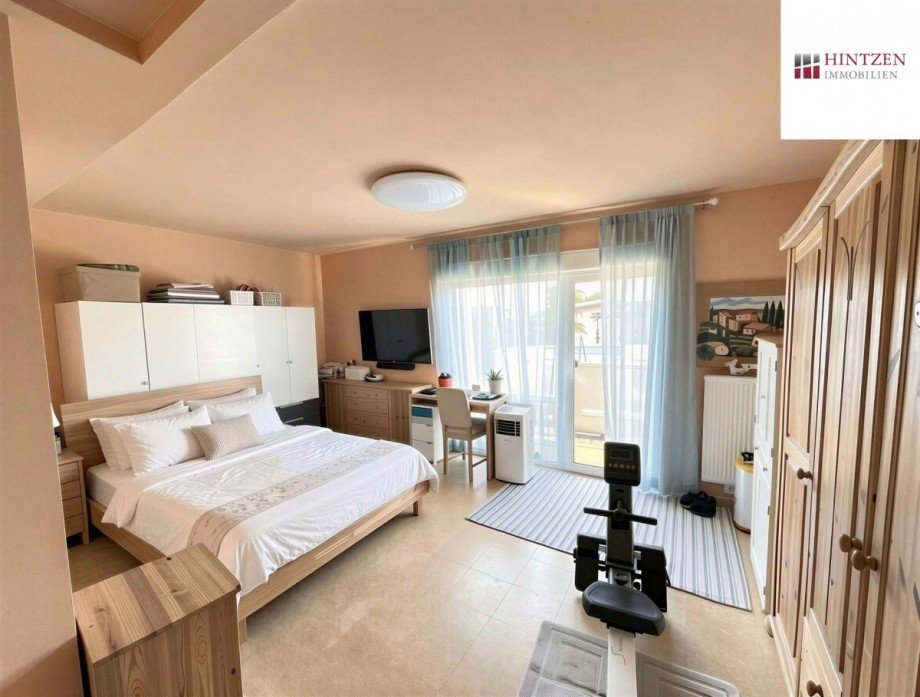 Schlafzimmer (Wohnung EG) Mehrfamilienhaus Dormagen