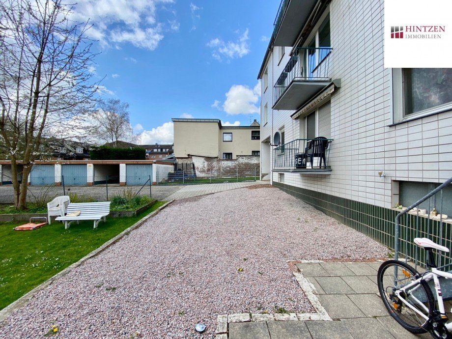 Hofansicht Mehrfamilienhaus M�nchengladbach