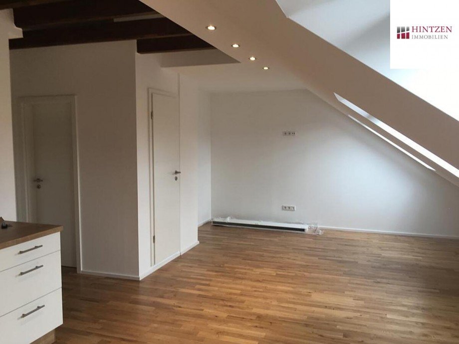 Wohnraum Dachgeschosswohnung Grevenbroich