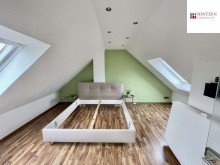 Kinderzimmer DG Einfamilienhaus in gehobener Wohnlage von Bedburdyck