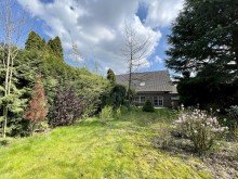 Garten F�r Gartenliebhaber individuelle Doppelhaush�lfte in J�chen.