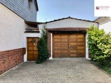 Garage mit Vorplatz Seltene Gelegenheit. Einfamilienhaus in ruhiger aber zentraler Wohnlage von Grevenbroich / Kapellen.