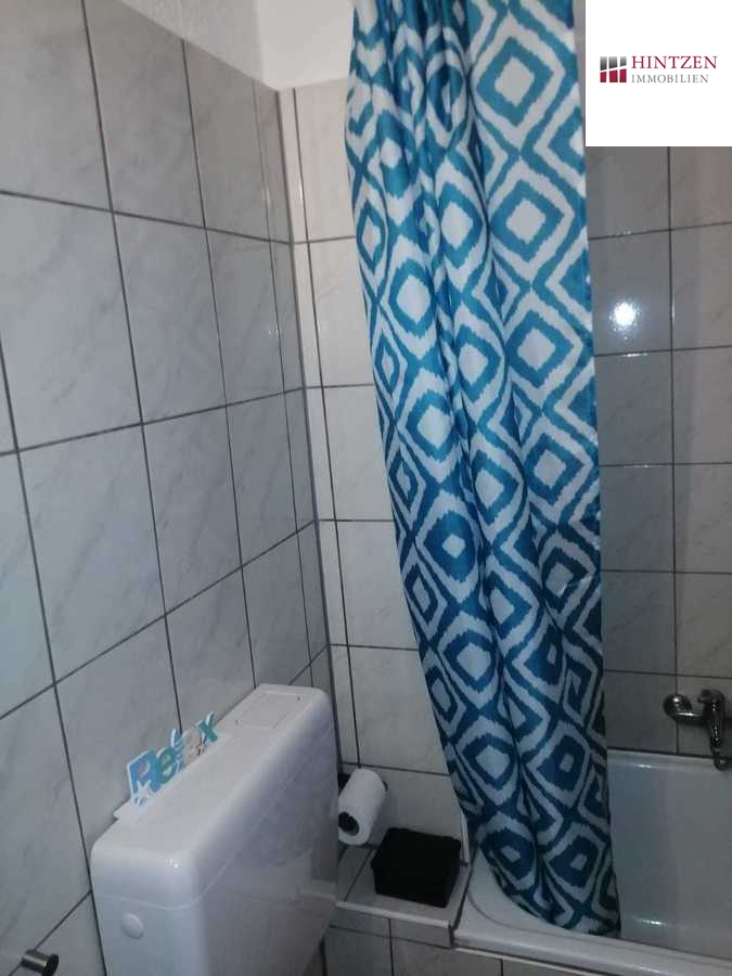 Wohnung 2.OG Rechts Mehrfamilienhaus M�nchengladbach