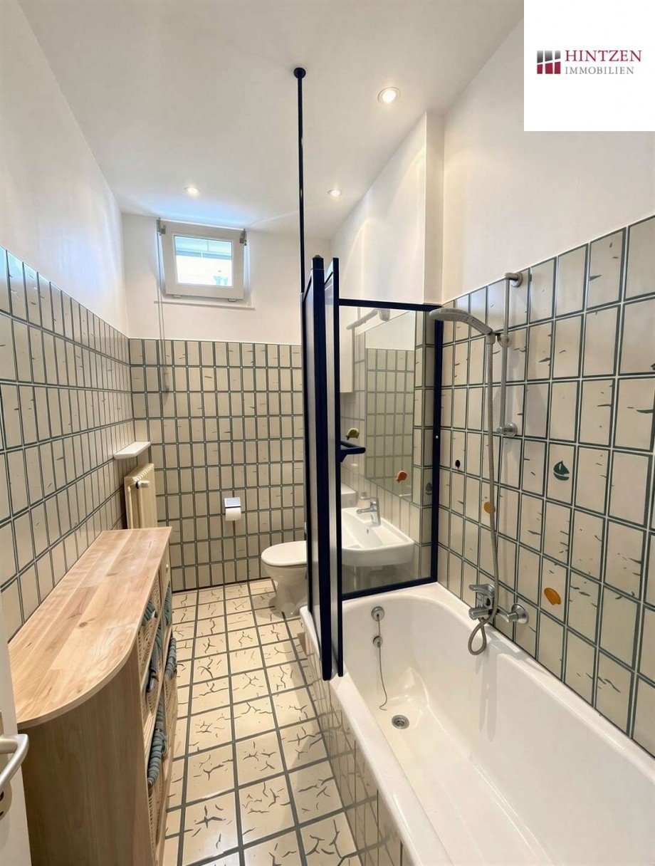 Badezimmer (Wohnung 1.OG Links) Mehrfamilienhaus Grevenbroich