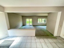 Eingangsbereich F�r Gartenliebhaber individuelle Doppelhaush�lfte in J�chen.