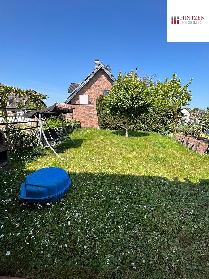 Eigener Garten Dachgeschosswohnung Grevenbroich