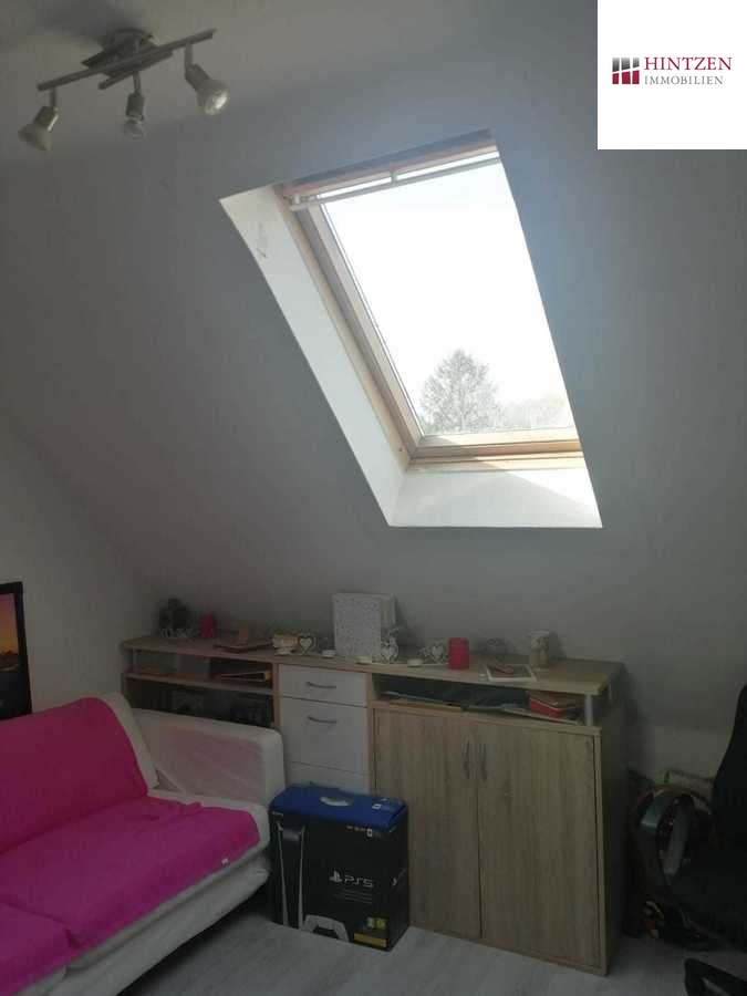Wohnung DG Links Mehrfamilienhaus M�nchengladbach