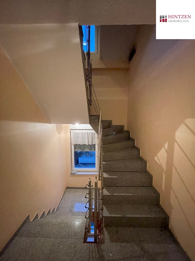 Treppenhaus Wohn- / Gesch�ftshaus Grevenbroich