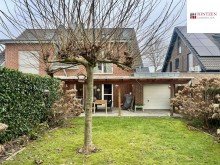 R�ckseite Haus Einfamilienhaus in gehobener Wohnlage von Bedburdyck