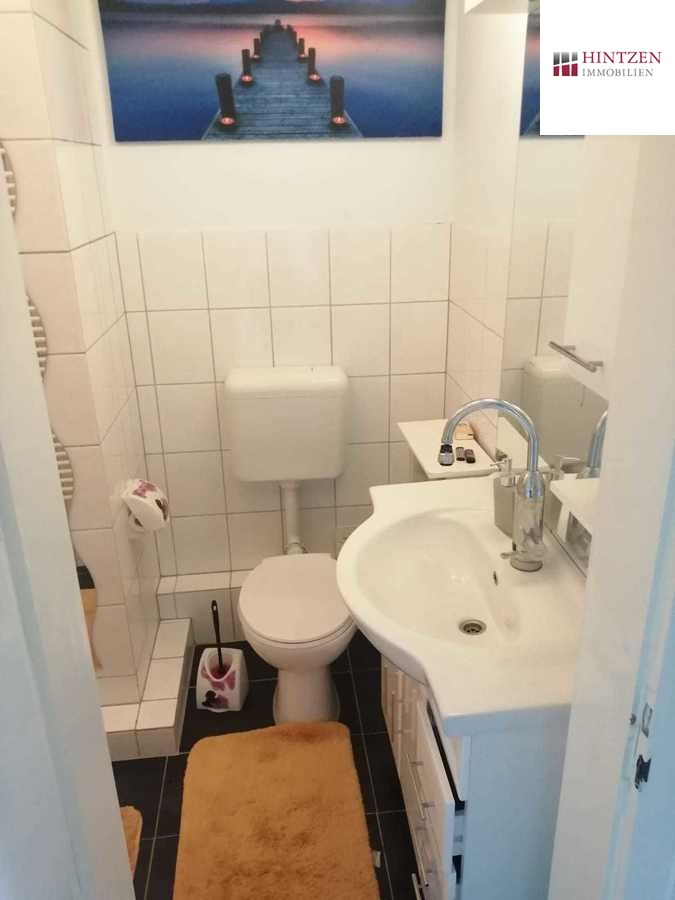 Wohnung DG Links Mehrfamilienhaus M�nchengladbach