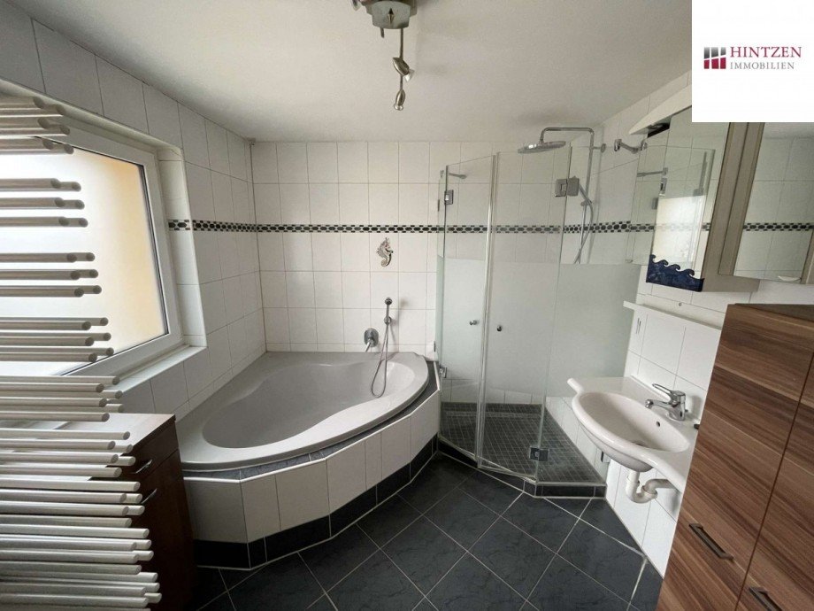 Badezimmer 1.OG Haus Grevenbroich