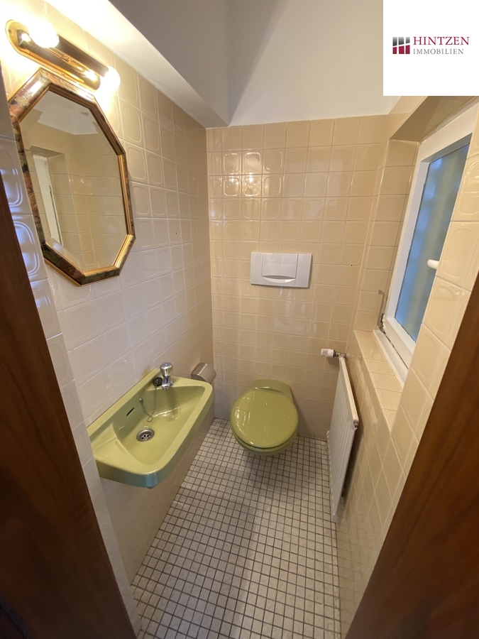 G�ste WC an der Diele Bungalow Grevenbroich