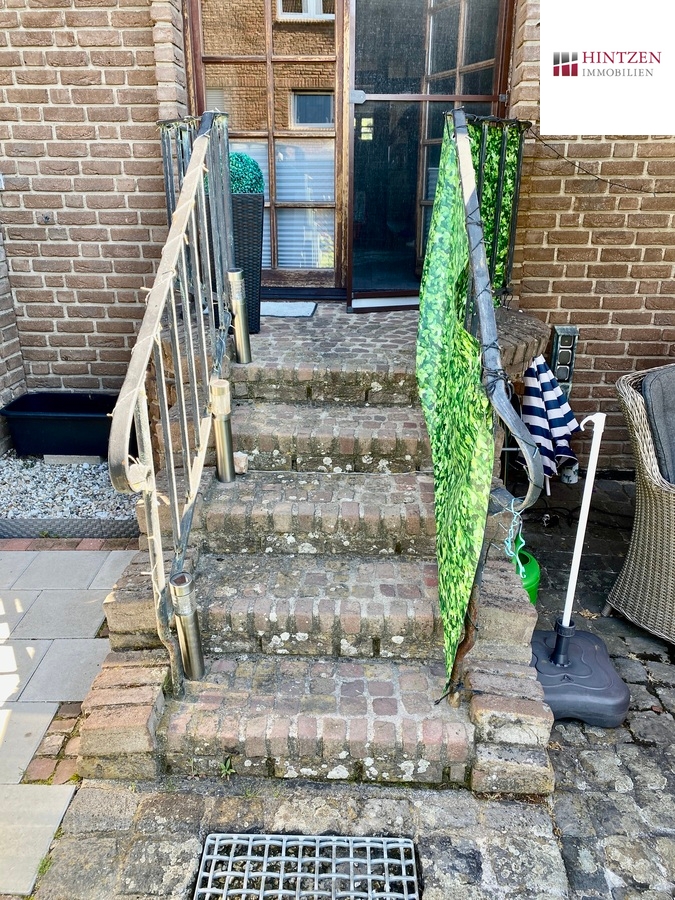 Treppe in den Garten Reihenmittelhaus Grevenbroich