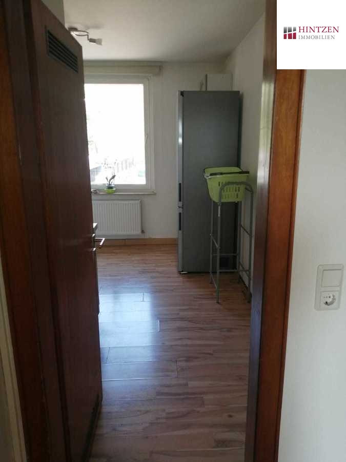 Wohnung 2.OG Rechts Mehrfamilienhaus M�nchengladbach