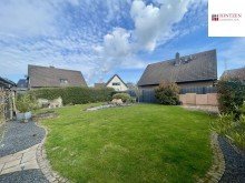 Garten Gro�es Einfamilienhaus mit Garten und Garage in Bedburg