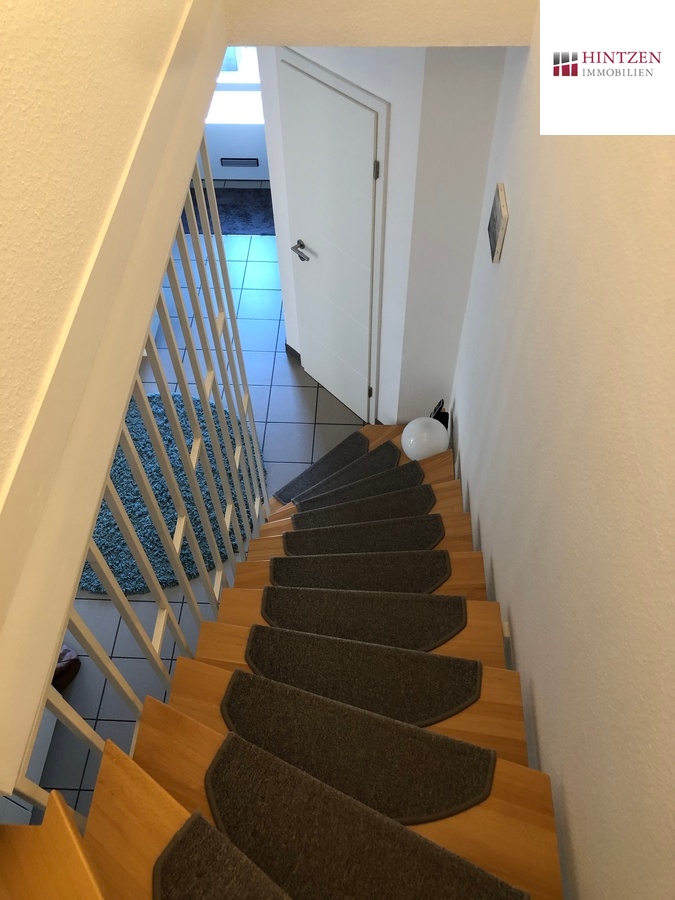 Treppe ins OG Einfamilienhaus Grevenbroich