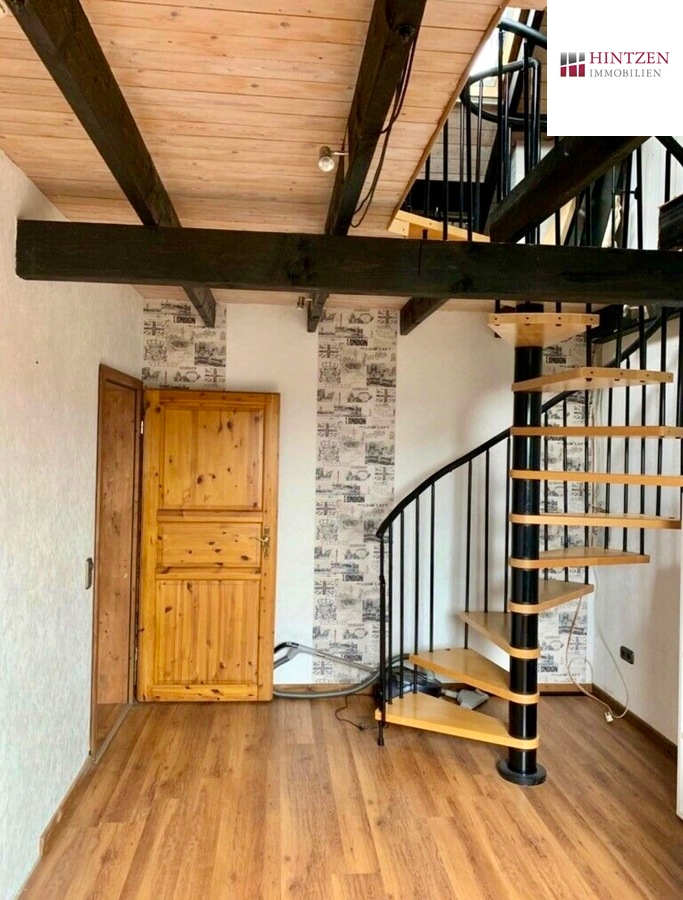Zugang Spitzboden Reihenmittelhaus Grevenbroich