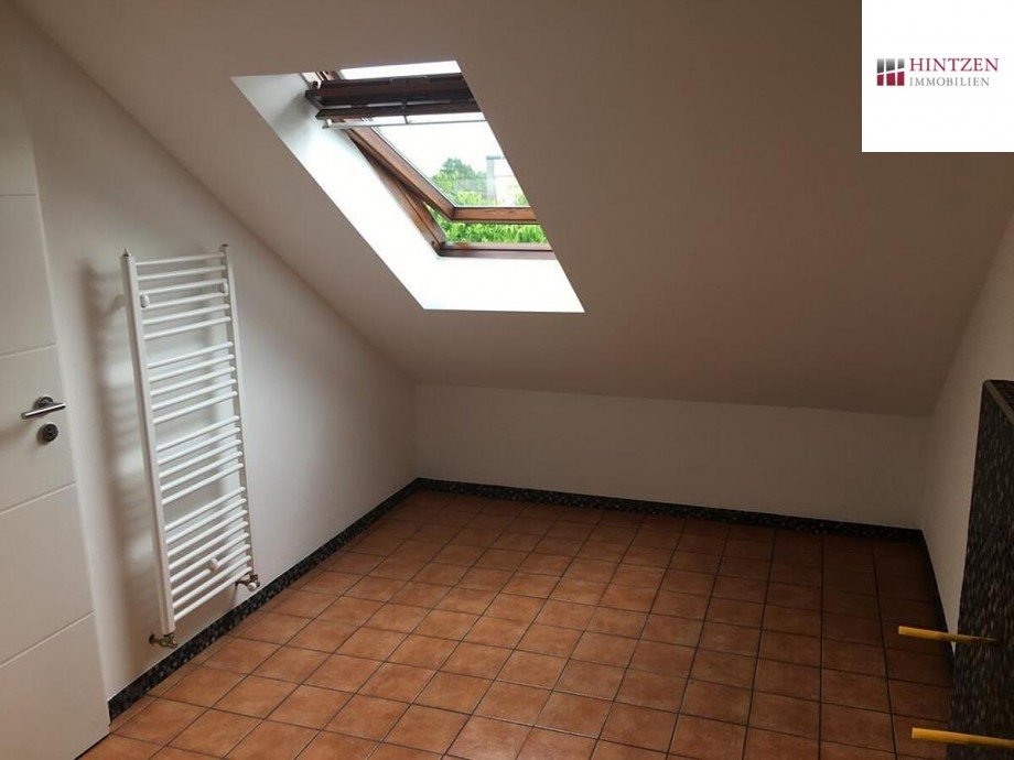 Badezimmer Dachgeschosswohnung Grevenbroich