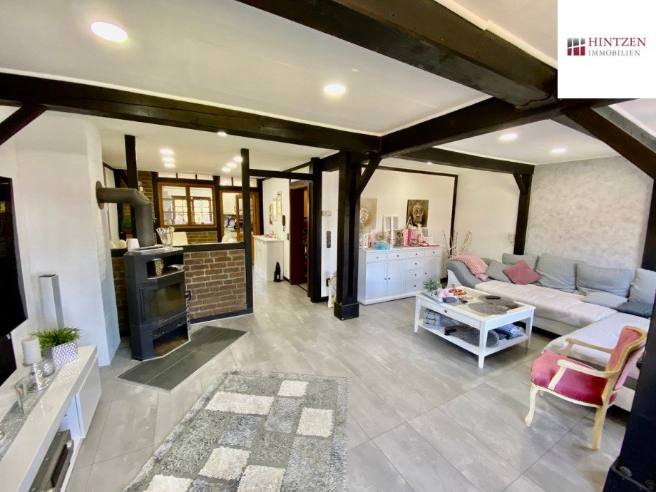 Wohn / Esszimmer mit angrenzender K�che Reihenmittelhaus Grevenbroich