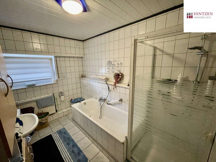 Bad Wohnung EG Einfamilienhaus J�chen