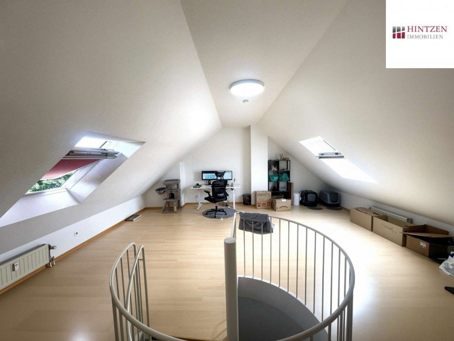 B�ro/Kinderzimmer Dachgeschosswohnung Grevenbroich
