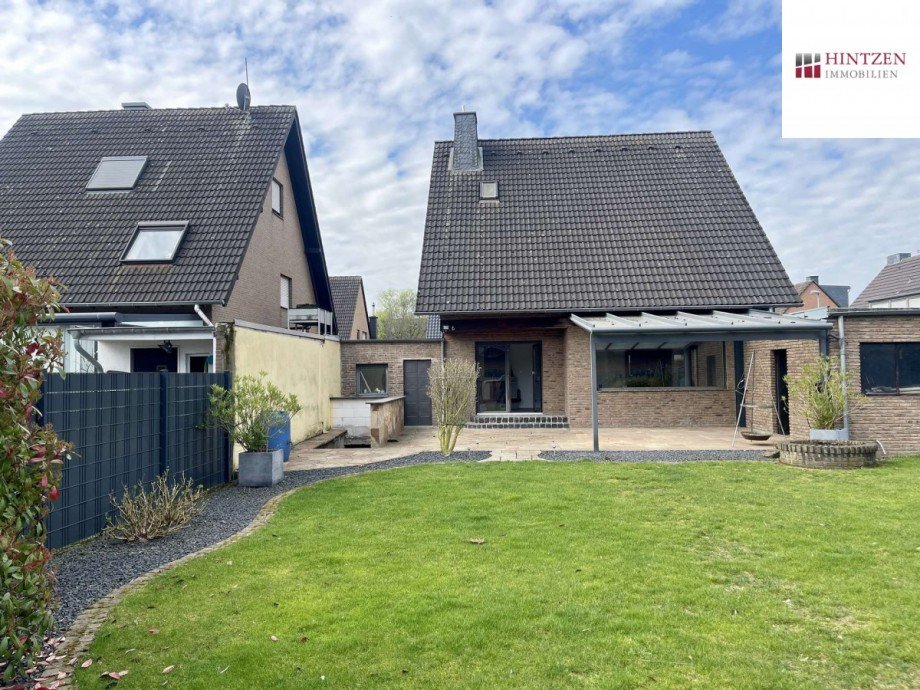 Gartenansicht Einfamilienhaus Bedburg