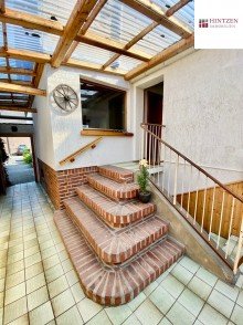 Zugang ins Haupthaus Seltene Gelegenheit. Einfamilienhaus in ruhiger aber zentraler Wohnlage von Grevenbroich / Kapellen.