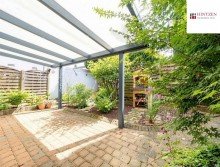 kleiner Hof/Garten Einfamilienhaus mit Garage und Stellpl�tzen in ruhiger Wohnlage von Grevenbroich / Neuenhausen.