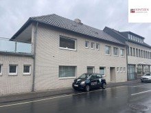 Stra�enansicht Einfamilienhaus in zentraler Wohnlage von Grevenbroich / Wevelinghoven