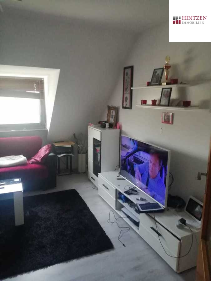 Wohnung DG Links Mehrfamilienhaus M�nchengladbach