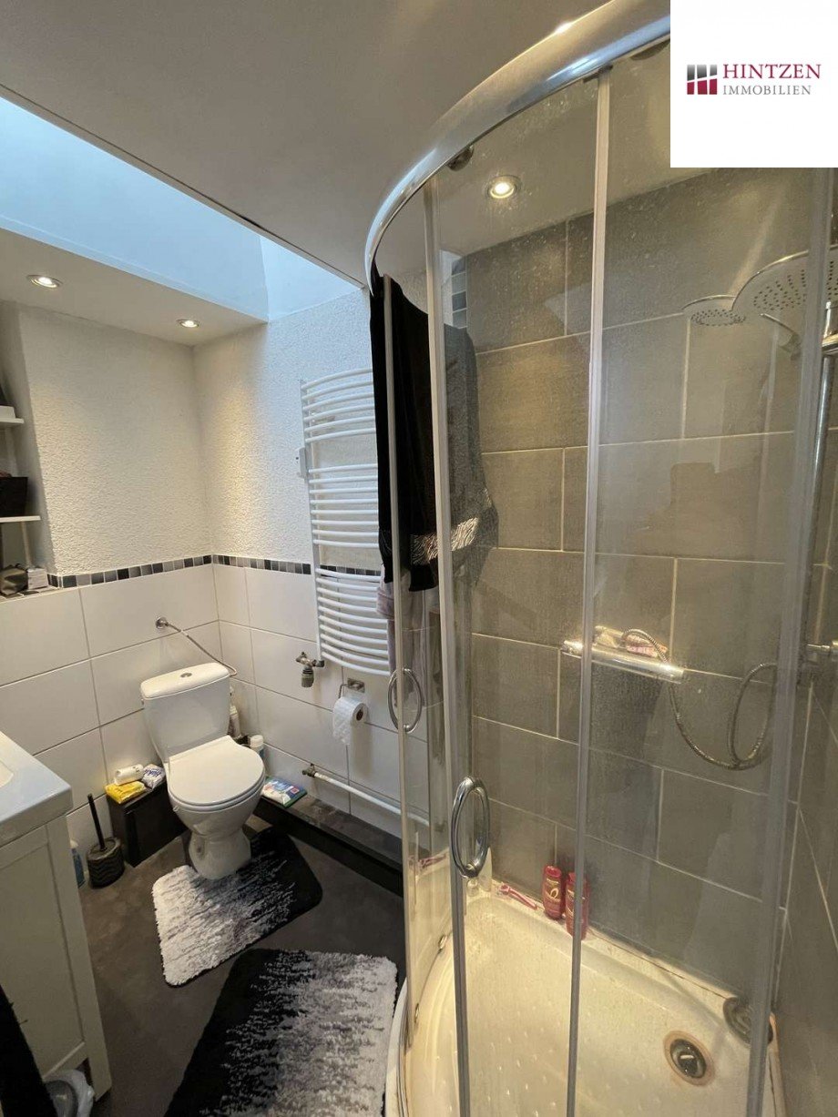 Badezimmer (Wohnung DG) Etagenwohnung Dormagen