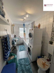 Badezimmer Gem�tliche 2 Zimmerwohnung in ruhiger Wohnlage von Grevenbroich / Elsen.