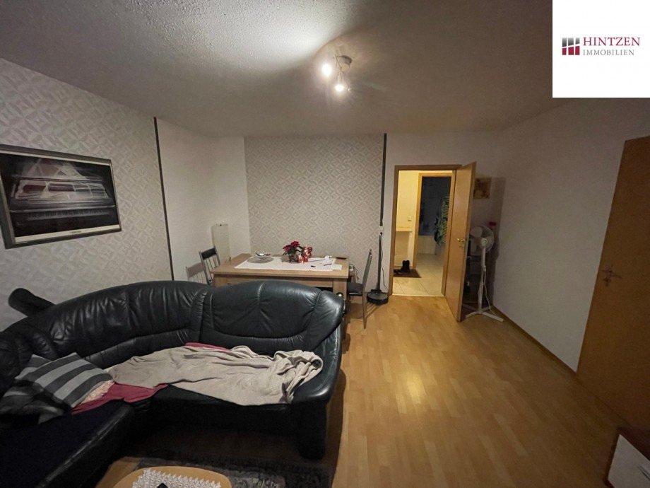 Wohnung 2.OG Wohn- / Gesch�ftshaus Grevenbroich