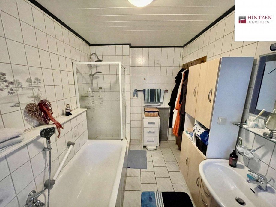 Bad Wohnung EG Einfamilienhaus J�chen