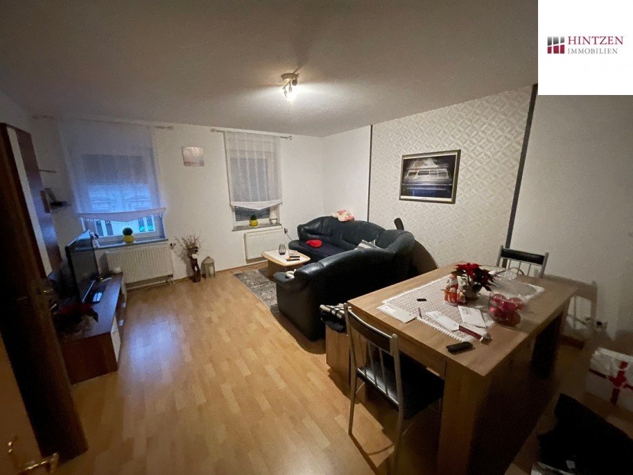 Wohnung 2.OG Wohn- / Gesch�ftshaus Grevenbroich