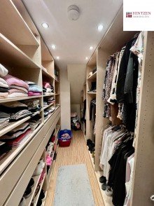 Ankleide im OG Einfamilienhaus in gehobener Wohnlage von Bedburdyck