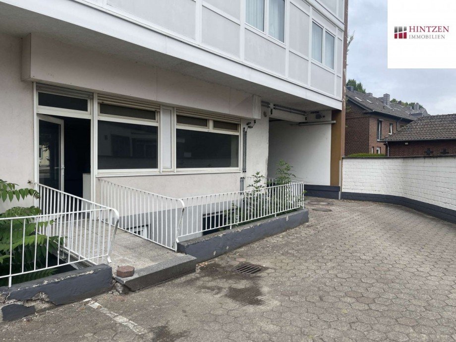 Hof Seite Einzelhandel Grevenbroich