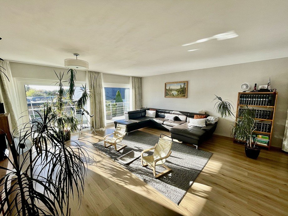 Wohn-Esszimmer Etagenwohnung Bergheim