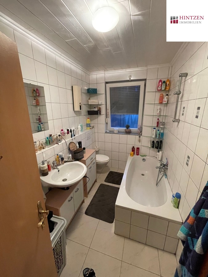 Wohnung 2.OG Wohn- / Gesch�ftshaus Grevenbroich