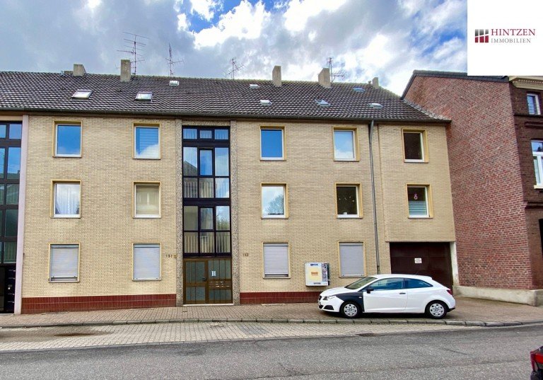 Geb�ude Ansicht Stra�enseite M�nchengladbach Mehrfamilienhaus Seltene Gelegenheit. 10 Familienhaus mit Innenhof und 5 Garagen in M�nchengladbach.