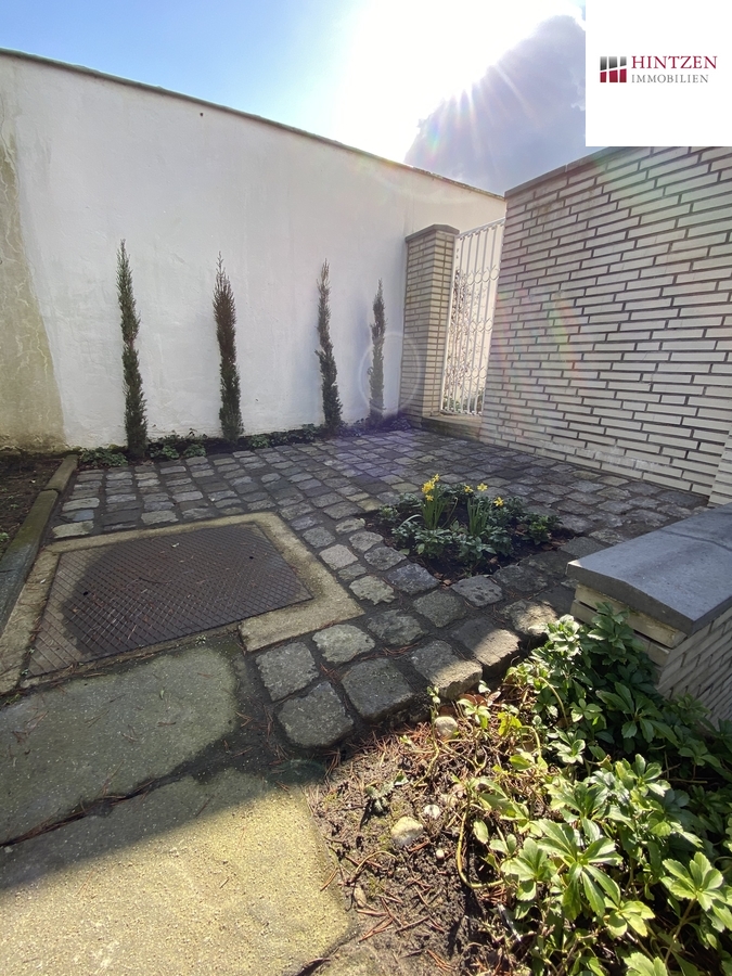 Zugang zum Garten Bungalow Grevenbroich