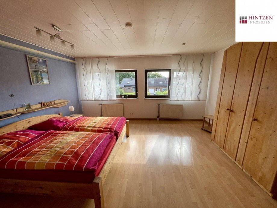 Gro�es Schlafzimmer Einfamilienhaus Grevenbroich