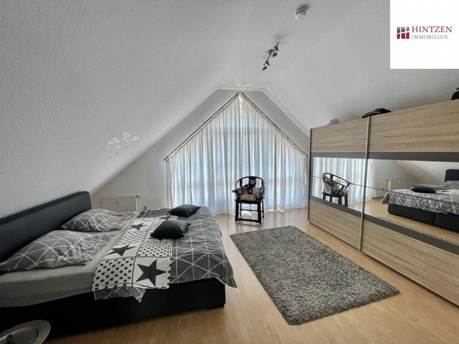 Schlafzimmer Dachgeschosswohnung Grevenbroich