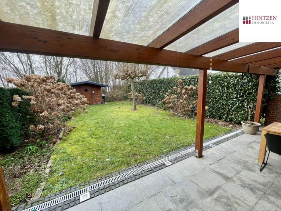 Blick in den Garten Einfamilienhaus J�chen