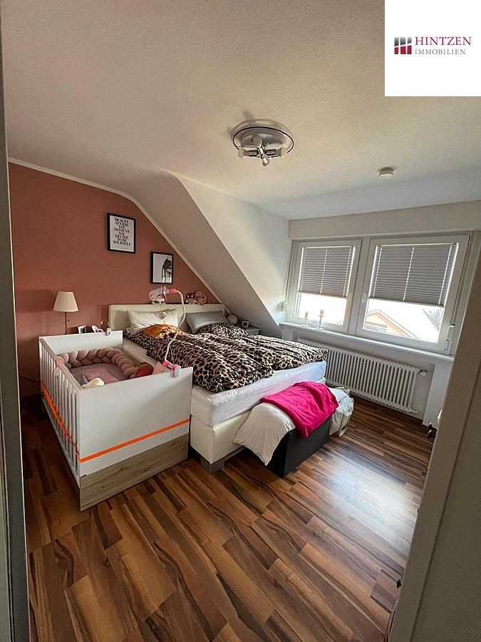 Schlafzimmer Dachgeschosswohnung Grevenbroich