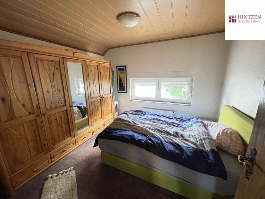 Schlafzimmer Wohnung OG Einfamilienhaus J�chen