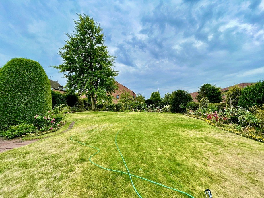 Garten / Bauland Wohn- / Gesch�ftshaus Grevenbroich