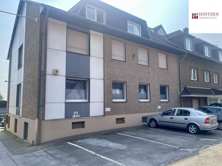 Vordere Ansicht Grevenbroich - Elsen Mehrfamilienhaus 5 Parteienhaus mit Stellpl�tzen und kleiner Halle in zentrale Lage von Grevenbroich / Elsen