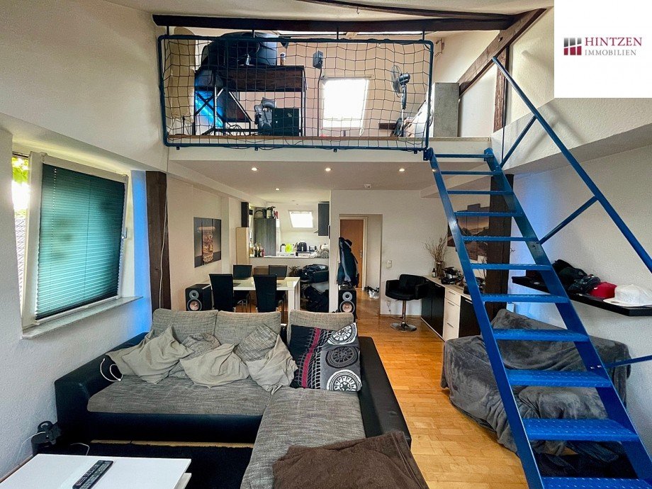 Wohnraum mit Schlaf Empore Dachgeschosswohnung Grevenbroich